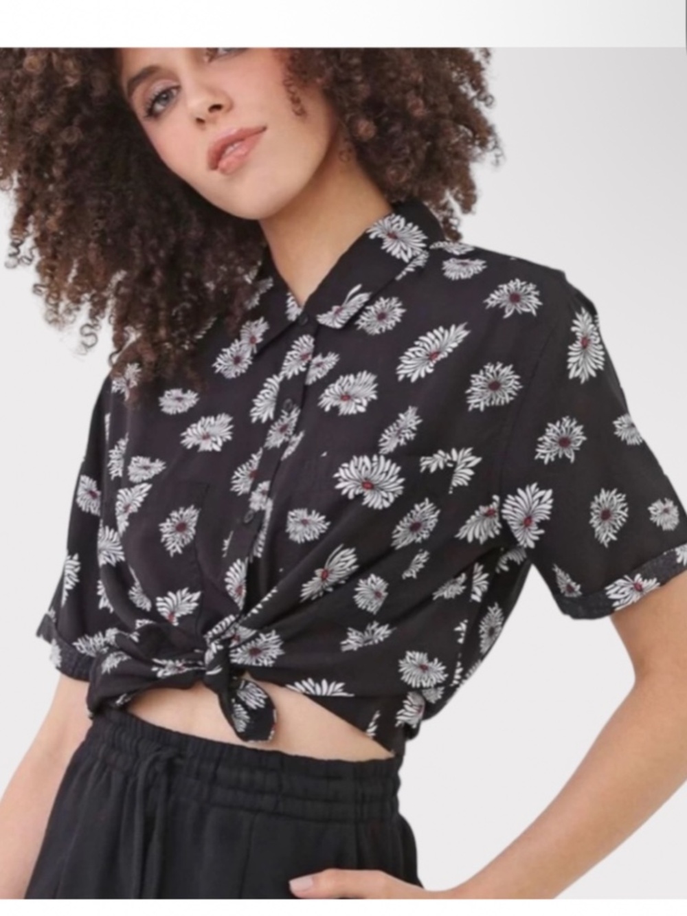 Valet Vans Daisy Print Short Sleeve Button-up Shirt